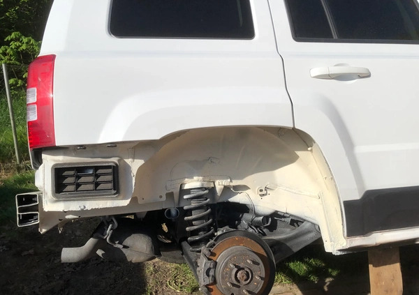 Jeep Patriot cena 44900 przebieg: 184000, rok produkcji 2014 z Lublin małe 379